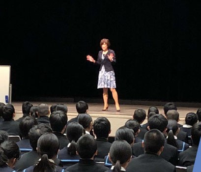 開花アカデミー 学校での講演